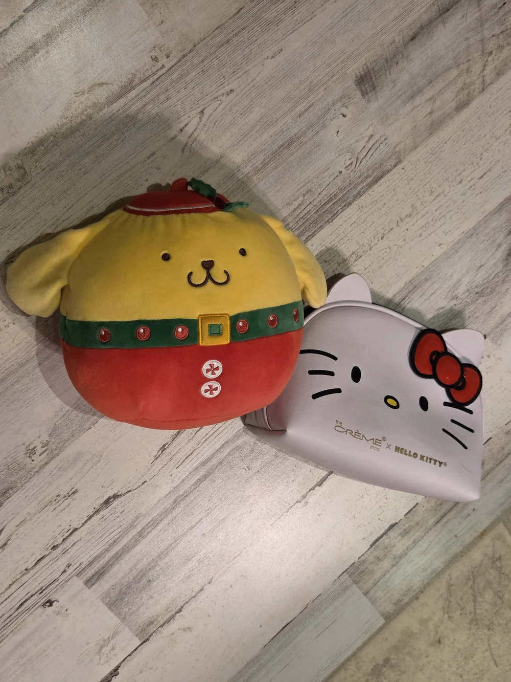 Sanrio Pompompurin Holiday Plush W/ Hello Kitty X The Creme Shop Collab Bag